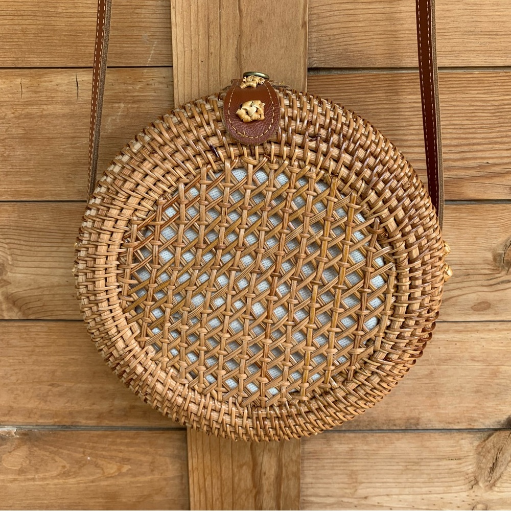 Light Rattan Handbag - Picture 4 of 9